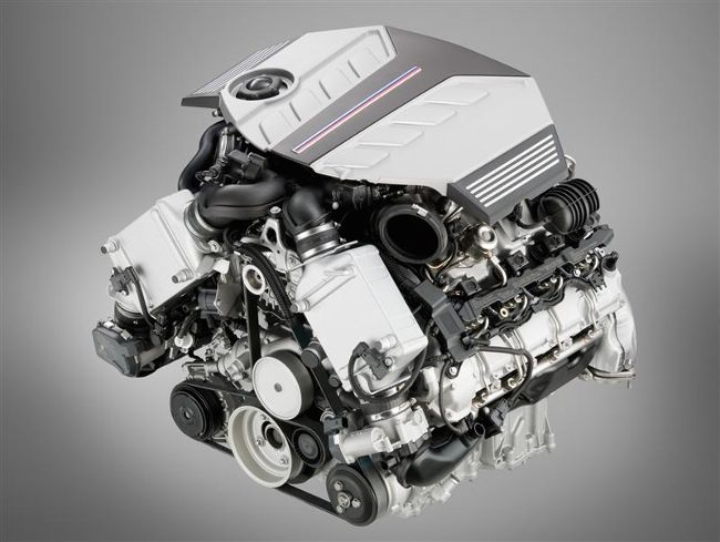 Двигатель BMW S63B44