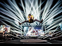 Consert Ambitions album Taka