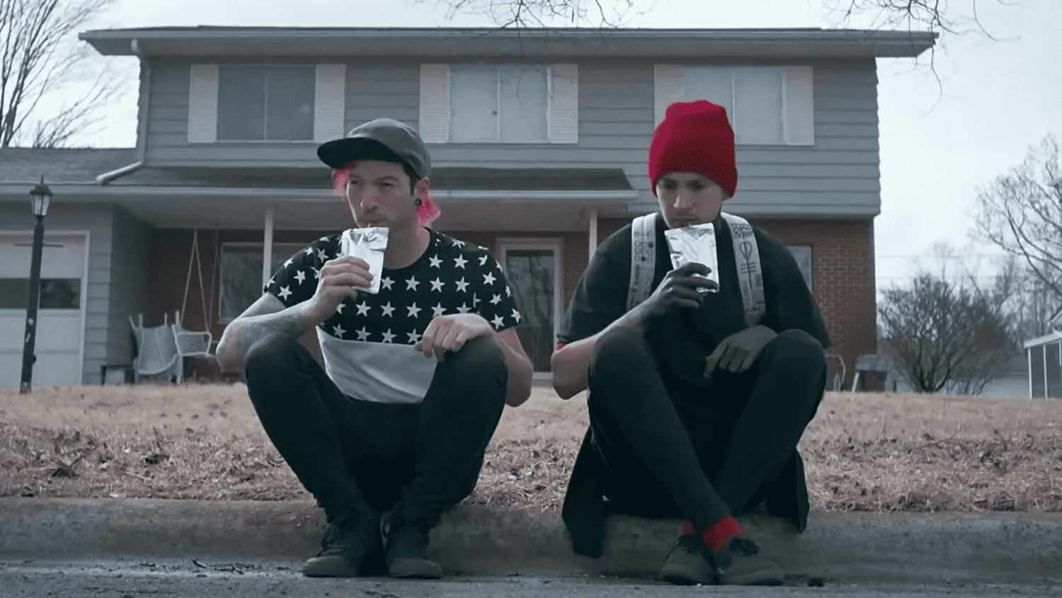 Кадр из клипа Stressed Out